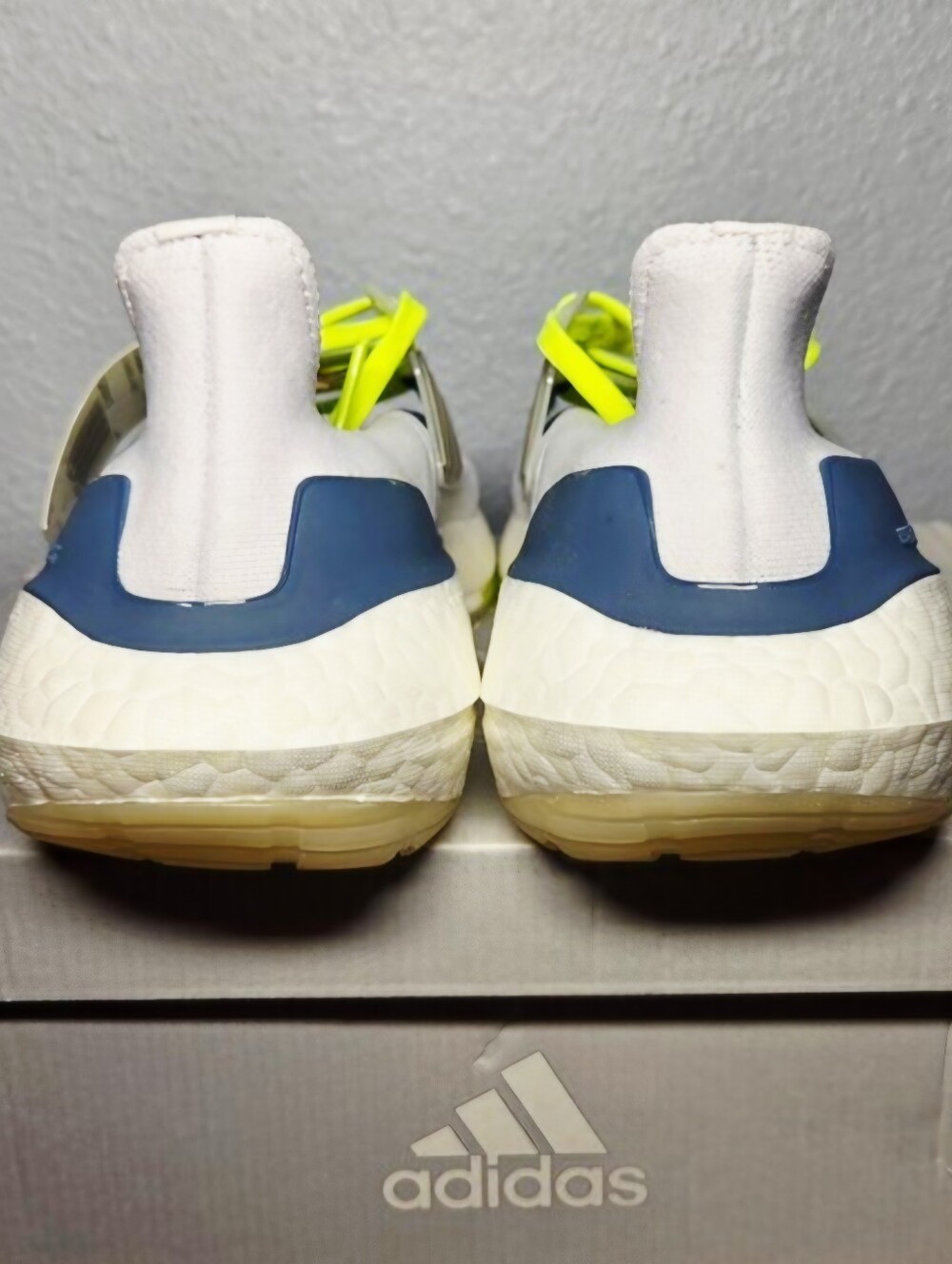 Adidas Ultraboost 22 Running Shoes – White,Grey,Blue,Yellow : Size W 6.5. NEW - Picture 7 of 12